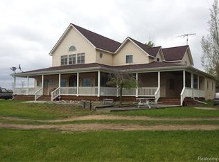 10147 N Vassar Rd, Mount Morris, MI 48458