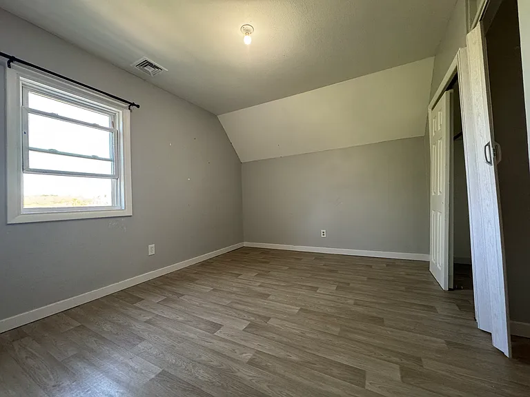 65 Fairview St #3R — Photo 2