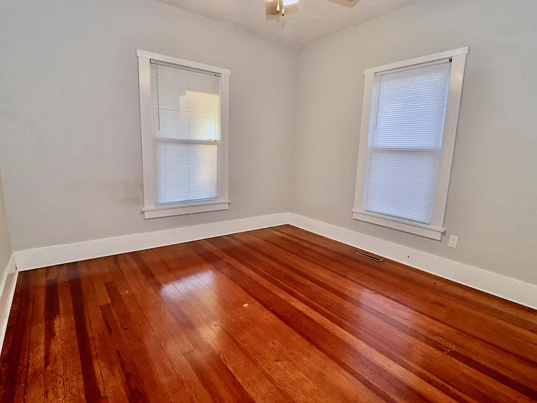 334 Clark Ave — Photo 12