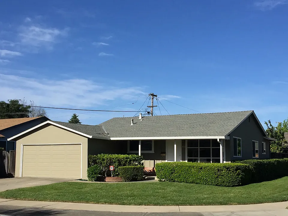 2403 Denevi Dr
