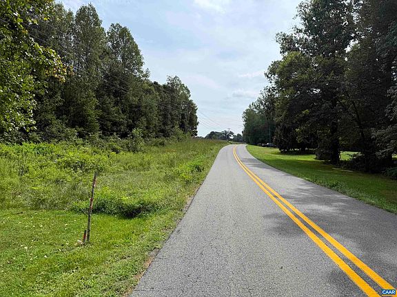 3rd image of Goldmine Rd