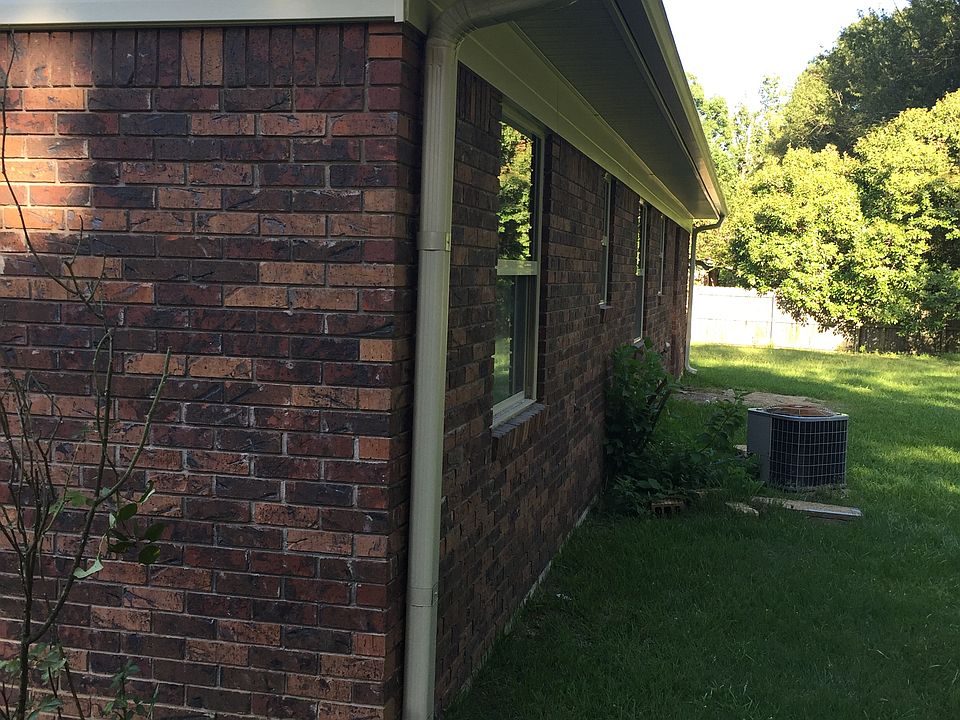 2nd image of 403 Eastridge Dr