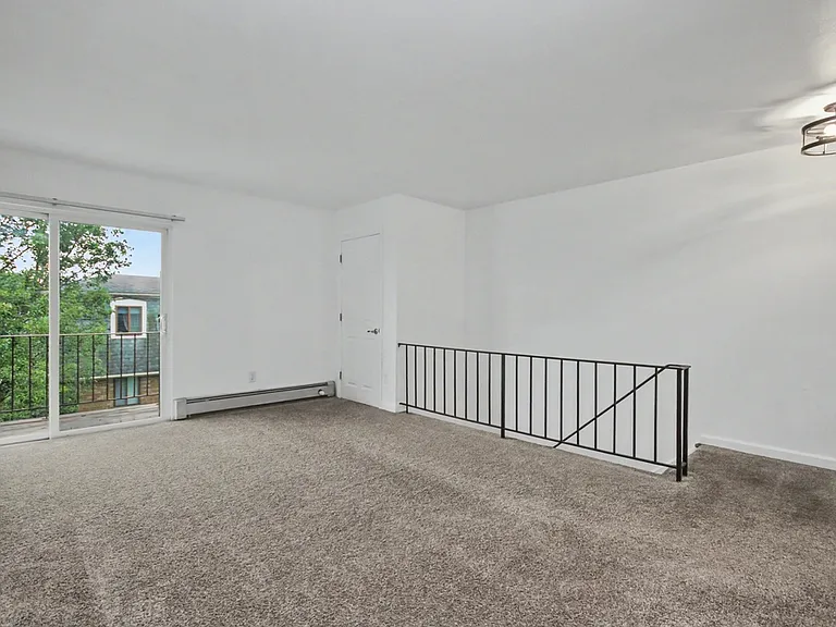 Fortune Rd — Photo 16