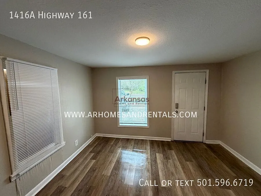 Building Photo - 1416A S Highway 161