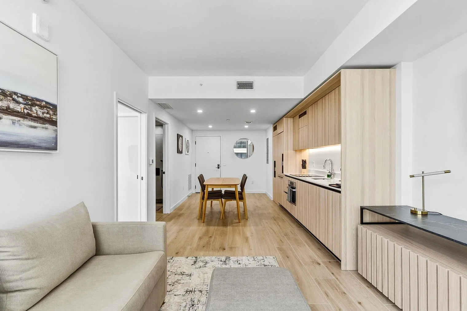 1 bed, 1.0 bath, 602 sqft, $3,370 — Photo 4