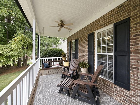 4th image of 7073 Ridgeway Rd