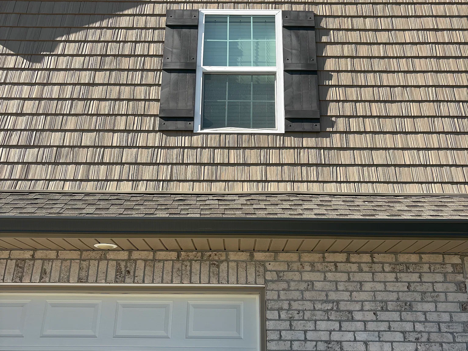 3 bed, 2.5 bath, 1588 sqft, $1,900 — Photo 2