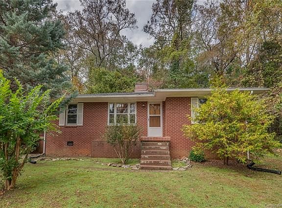 3rd image of 521 Cherry Mountain St