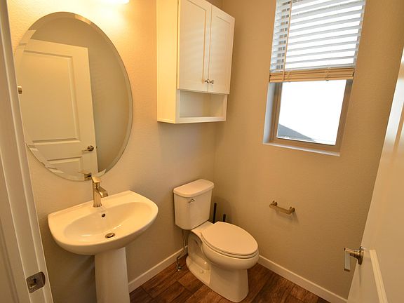 Main Floor 1/2 Bath