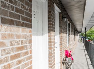 706 E Inskip Dr APT 13, Knoxville, TN 37912
