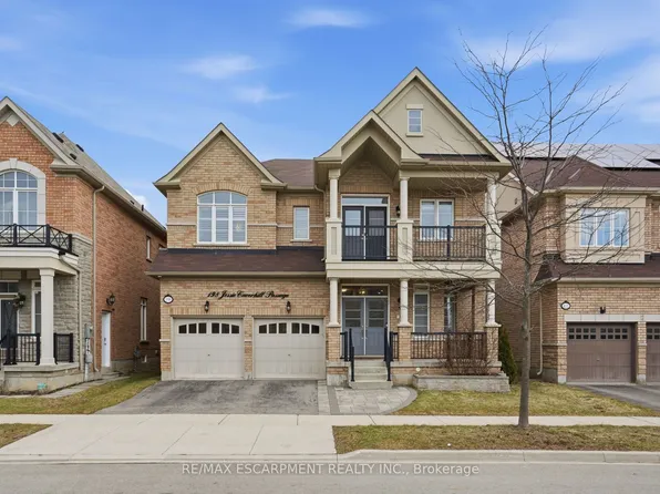 198 Jessie Caverhill Pass, Oakville, ON L6M 0Z6