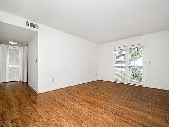 5th image of 2118 Acklen Ave APT 1