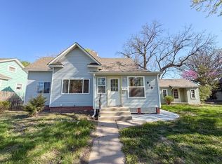 819 W 24th St, Kearney, NE 68845