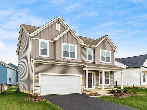 3rd image of 33 Erin Hills Rd