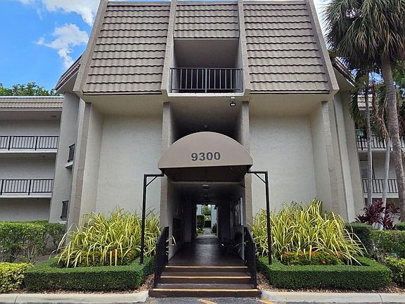 2nd image of 9300 LIME BAY Boulevard #208