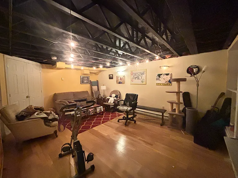 16 Frederick Ln — Photo 10