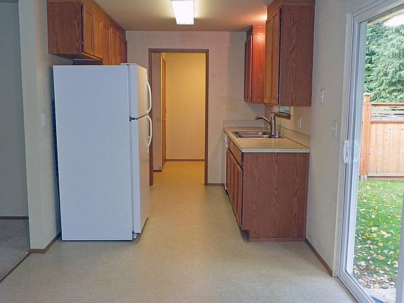 3rd image of 826 34th Ave NW #A