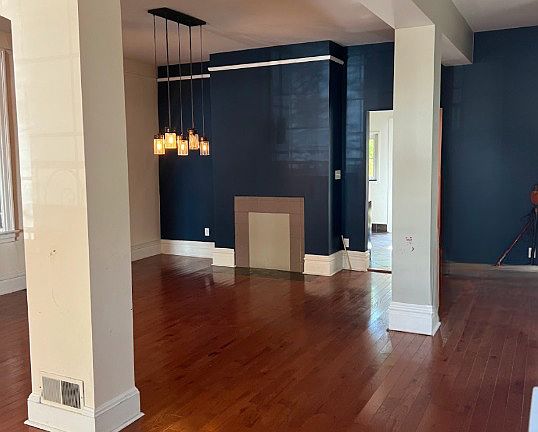 3rd image of 304 Biddle Ave