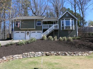 145 Farm Hill Cir, Roswell, GA 30075
