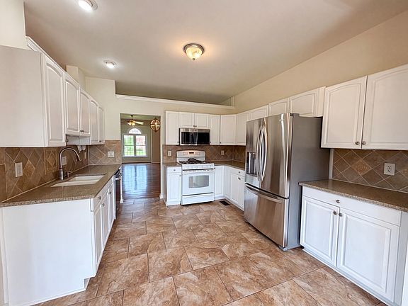 2nd image of 1727 Joben Dr