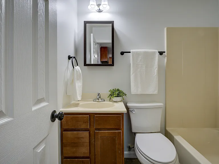 808 Carolina Dr #305 — Photo 16