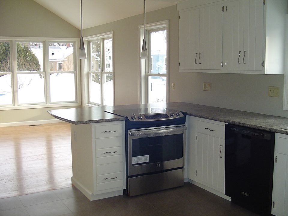 Kitchen Breakfast Bar