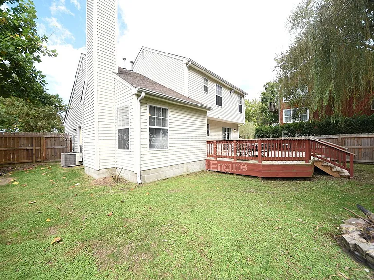 1549 River Creek Cres — Photo 47