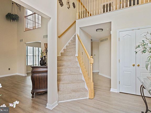 5th image of 7152 Harlan Ln