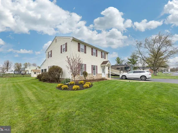 1070 Snyder Rd, Lansdale, PA 19446