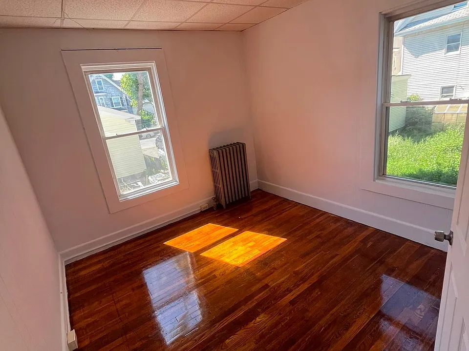 21 Leroy St #4