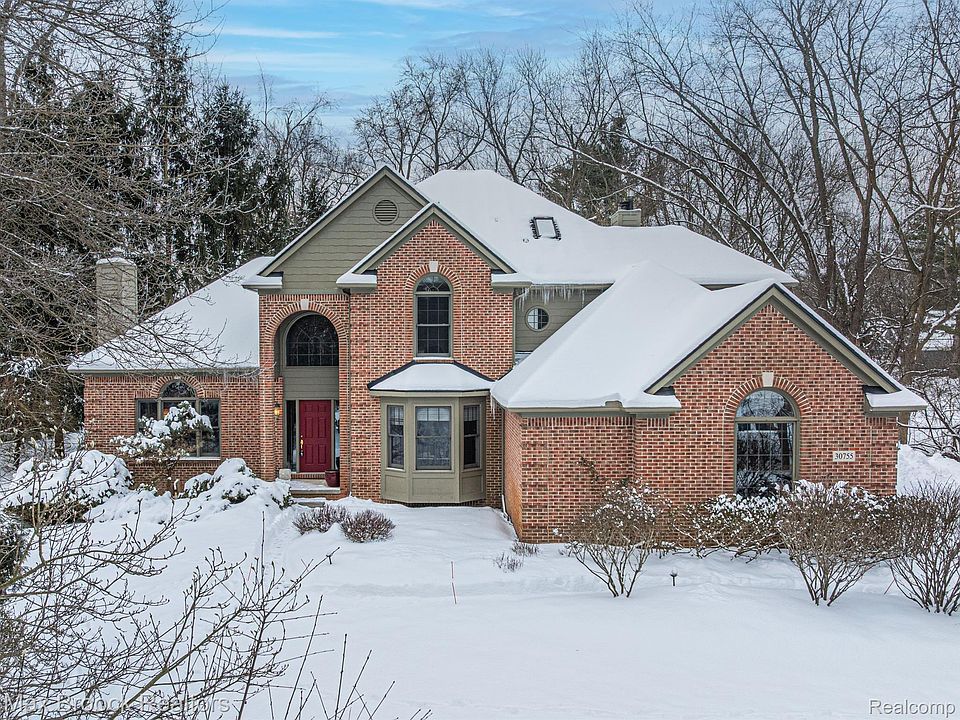 1st image of 30755 Franklin Woods Ct