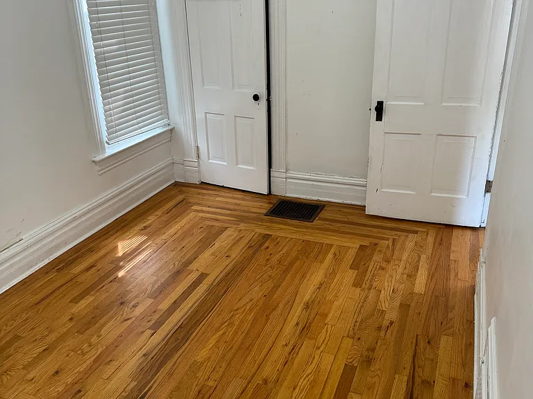 34 S Grant St — Photo 16