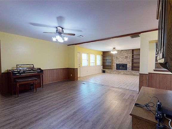 5th image of 6317 S Robinson Ave