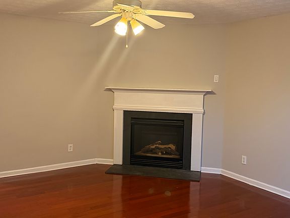 3rd image of 305 Springhaven Rd
