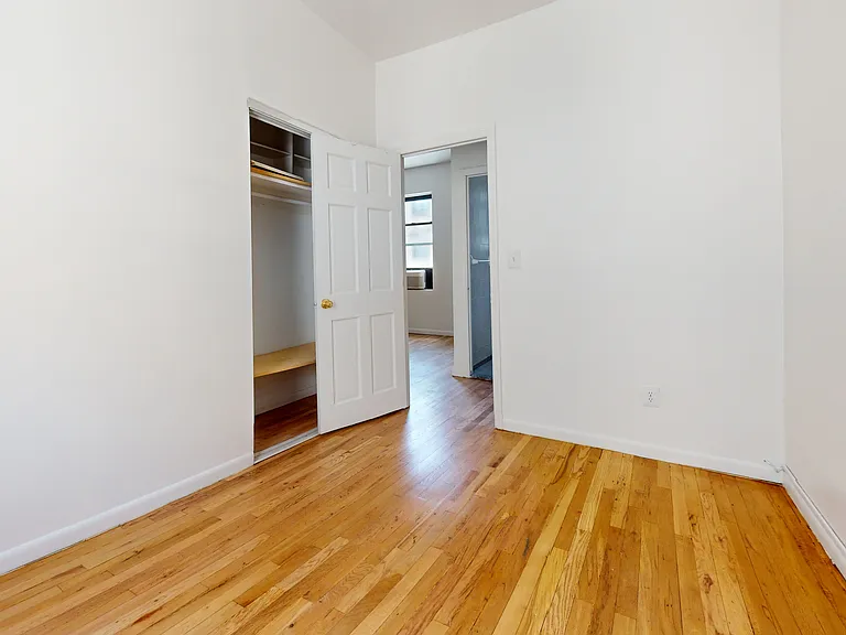 21-15 33rd St #4B — Photo 16