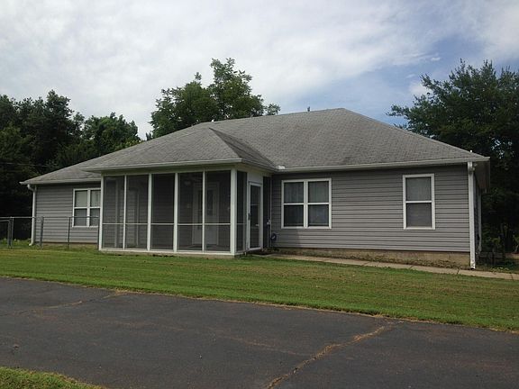 Screened porch with doors on either side, Left door access t