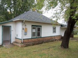 310 Brentwood Ave, Mountain Grove, MO 65711