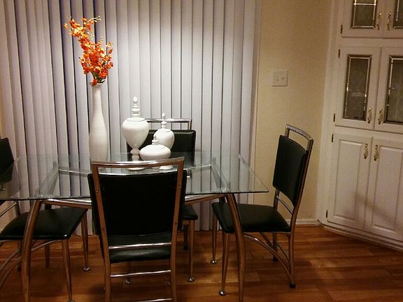 4th image of 10930 Country Meadow Ln