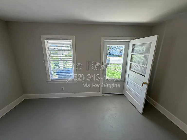 912 Nashville Rd — Photo 6