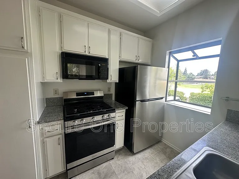 86 Maegan Pl #5 — Photo 6
