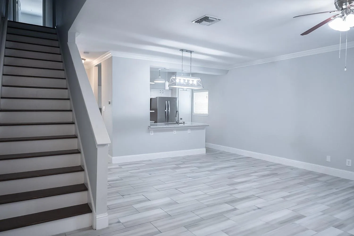 2 bed, 2.5 bath, 1620 sqft, $1,875 — Photo 2