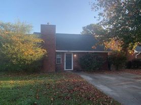 2608 Boone Ct, Greenville, NC