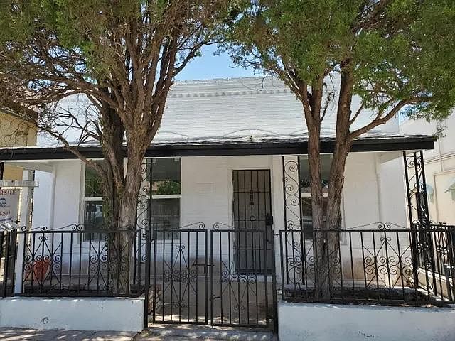 1st image of 1212 N Campbell St #A