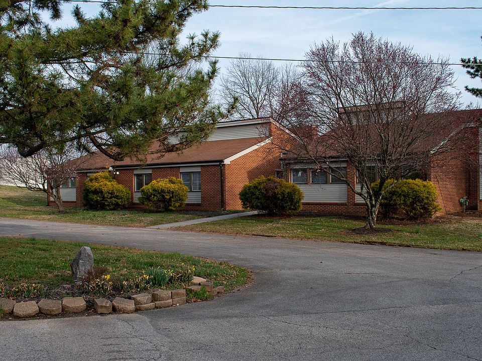 1st image of 931 Mount Vernon Ln