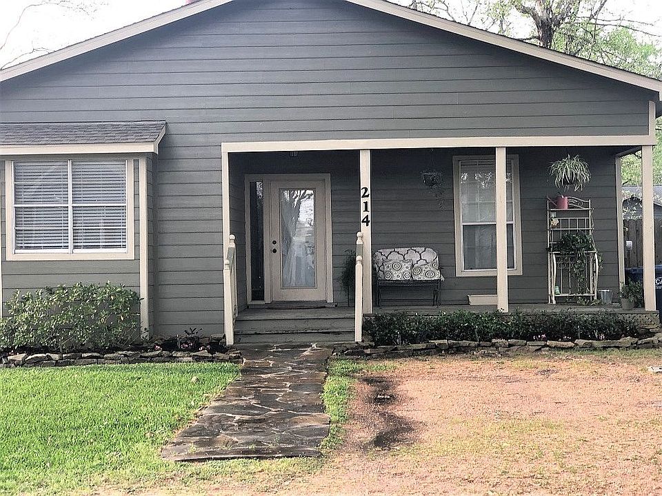 1st image of 214 Texas St