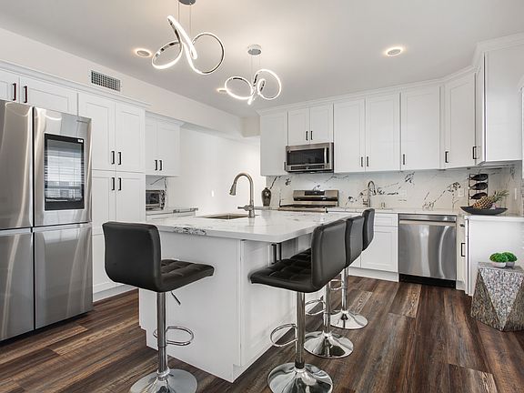 3rd image of 5542 Harold Way