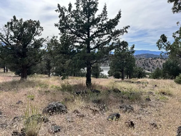 Juniper Peak Rd Unit 3, Weed, CA 96094
