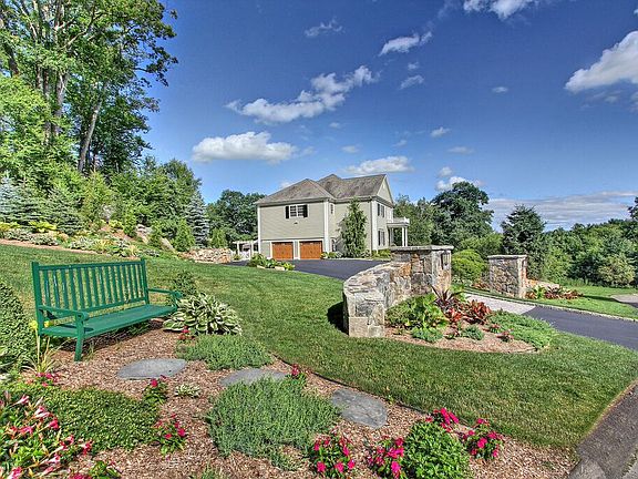 2nd image of 14 Magellan Ln