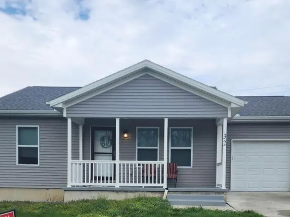 32 Richwood Trl, Bloomington, IL 61701