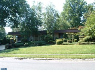 21 Crown Rd, Ewing, NJ 08638